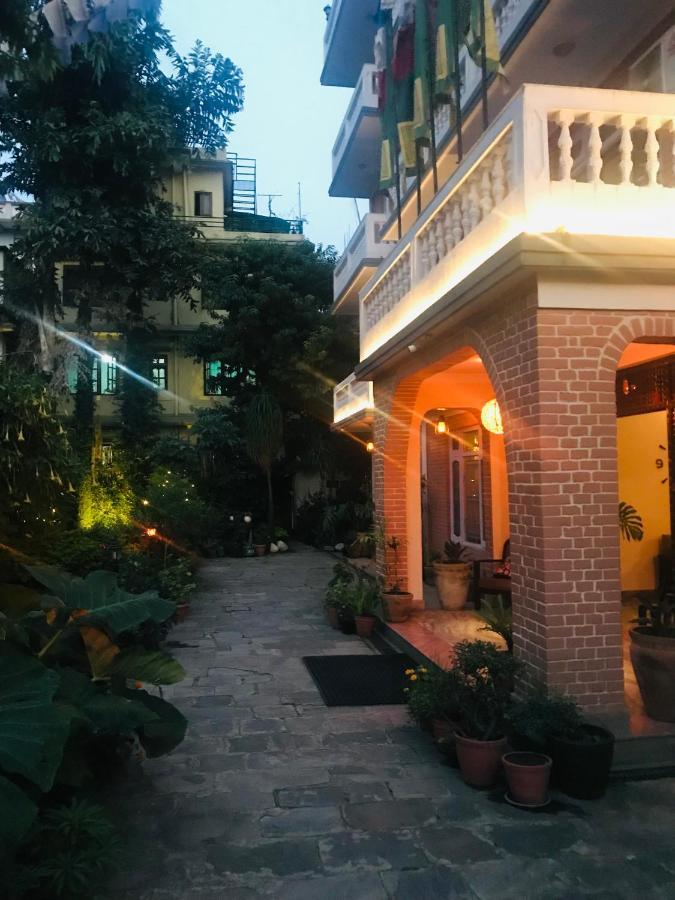 Hotel Lotus Garden Katmandú Exterior foto